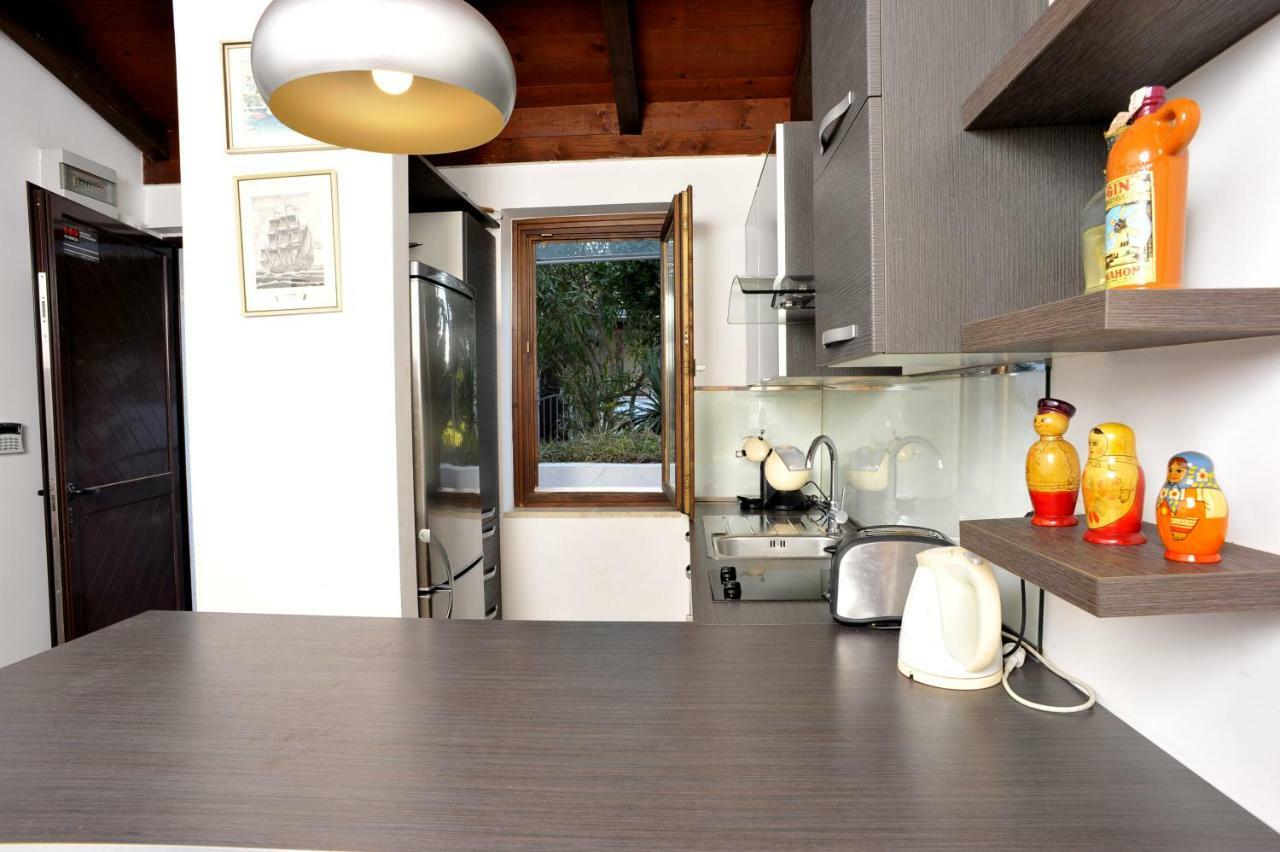 Holiday House Lena Пореч Экстерьер фото