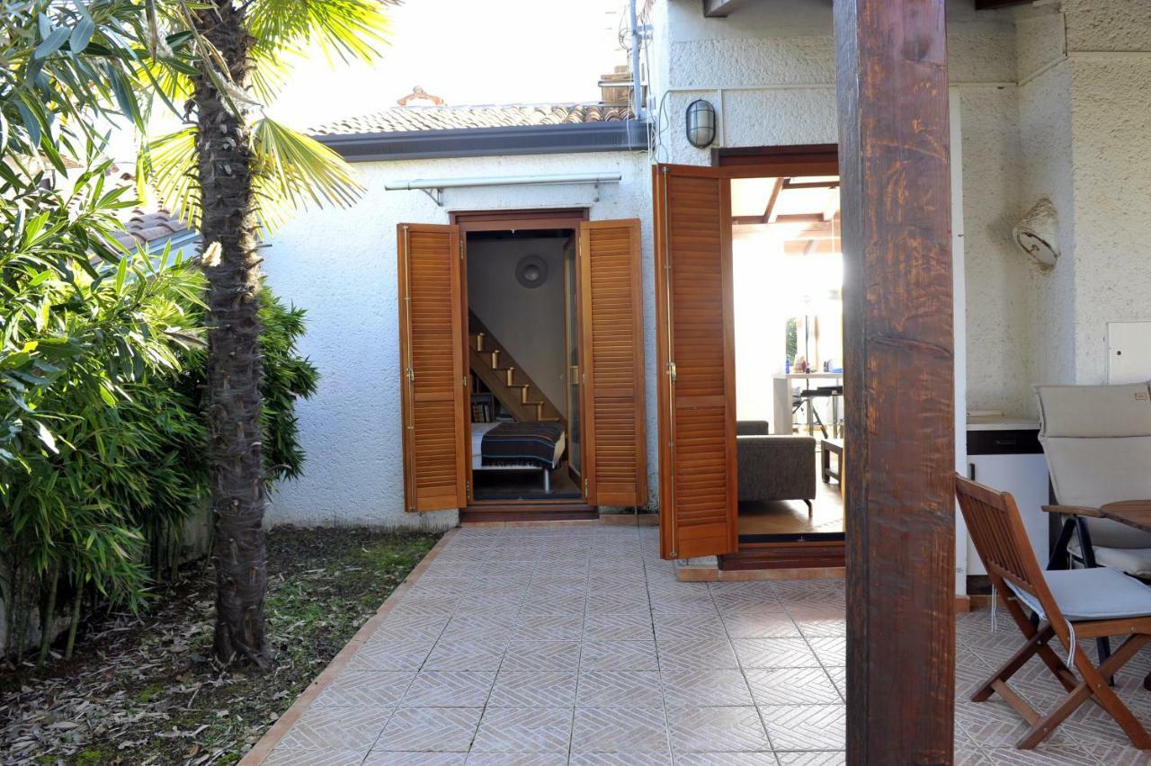 Holiday House Lena Пореч Экстерьер фото