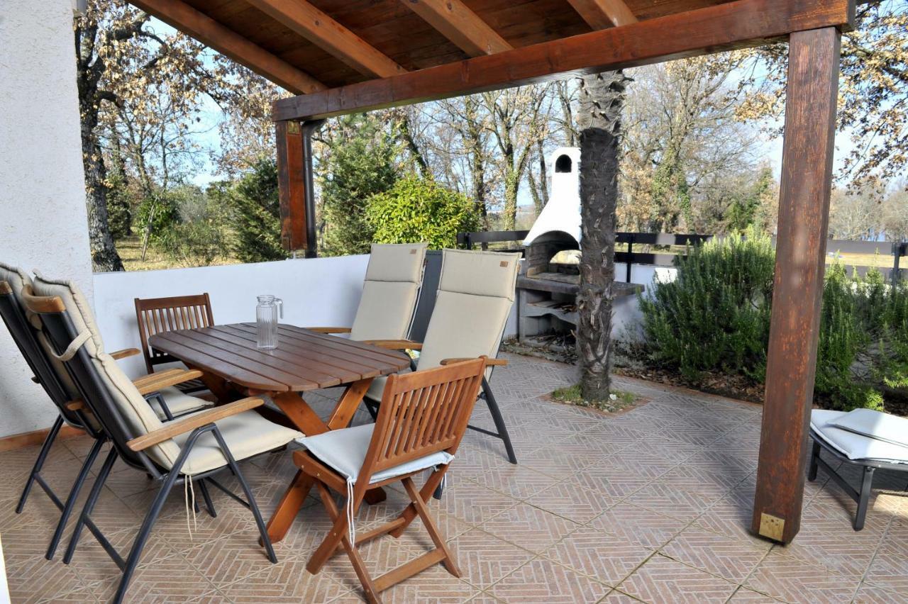 Holiday House Lena Пореч Экстерьер фото